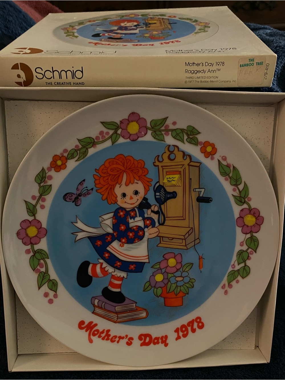Schmid Mother's Day 1978 Decorative Raggedy Ann Ceramic Plate - Blue & Red